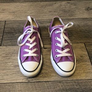 ❌SOLD❌Light Violet Converse Sz 5 (fit 6)